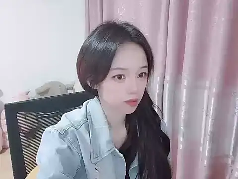 Snapshot of wwcc123 chatting on 12/04/25, 02:26 wwcc123 online show from 12/04/25, 02:26