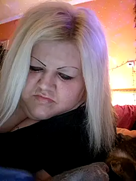 ducicsajsziii online show from 03/05/25, 09:48