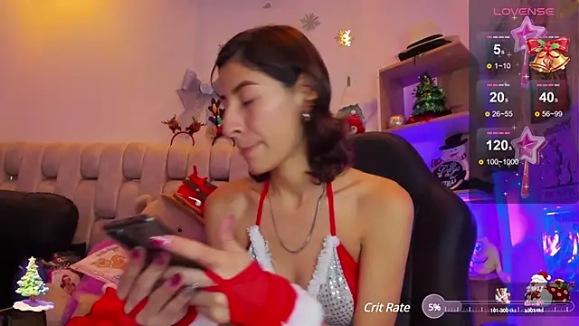 Snapshot of Gorgeous_Team chatting on 12/10/24, 08:05 Gorgeous Team online show from 12/10/24, 08:05