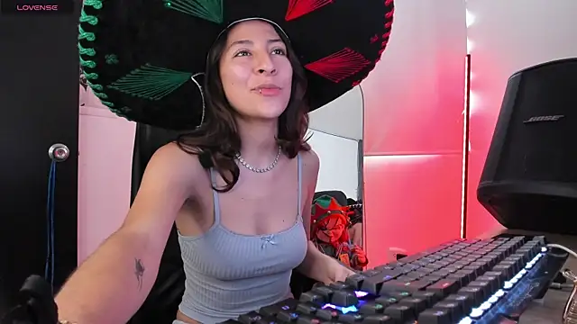 Snapshot of Gorgeous_Team chatting on 04/03/26, 08:51 Gorgeous Team online show from 04/03/26, 08:51