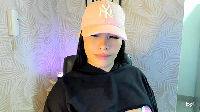 Snapshot of sexyyykloee chatting on 01/26/25, 10:02 sexyyykloee online show from 01/26/25, 10:02