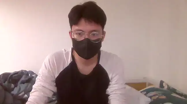 Snapshot of Gwencloudy chatting on 01/06/25, 02:25 Gwencloudy online show from 01/06/25, 02:25