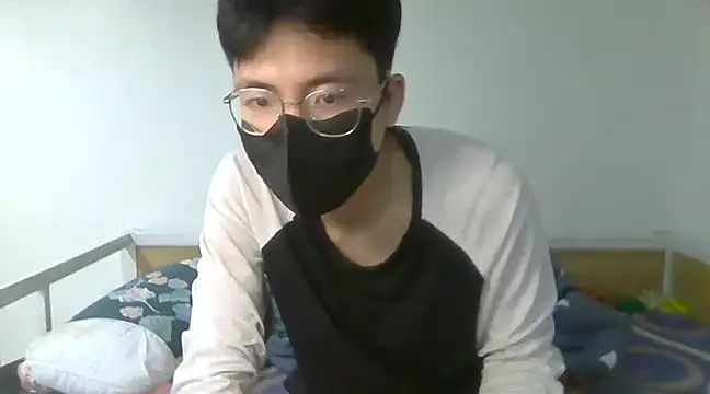 Snapshot of Gwencloudy chatting on 01/15/25, 04:57 Gwencloudy online show from 01/15/25, 04:57