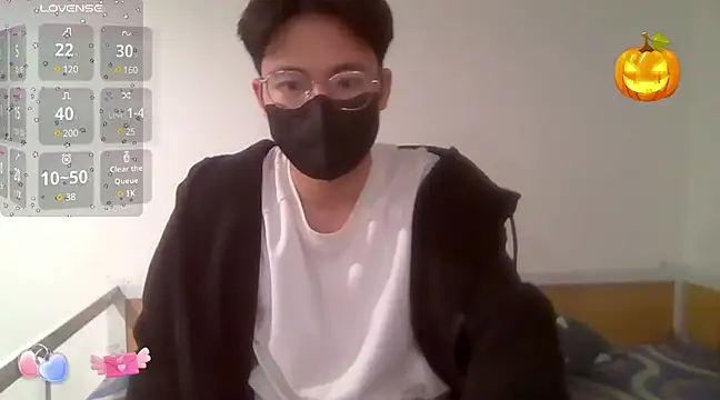 Snapshot of Gwencloudy chatting on 02/10/25, 03:46 Gwencloudy online show from 02/10/25, 03:46