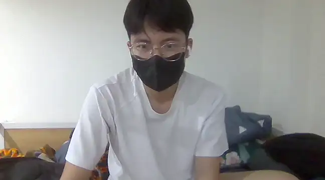 Snapshot of Gwencloudy chatting on 03/09/25, 01:59 Gwencloudy online show from 03/09/25, 01:59