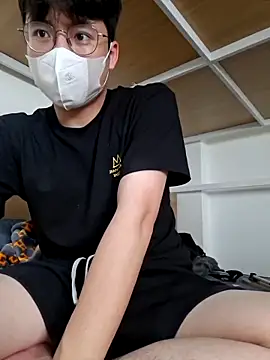 Gwencloudy online show from 05/26/26, 08:21