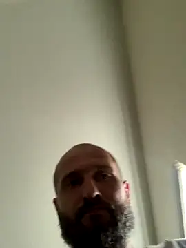 Snapshot of Bdb61mm chatting on 12/19/25, 03:30 Bdb61mm online show from 12/19/25, 03:30