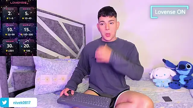 Snapshot of niall_falcon chatting on 04/11/26, 12:53 niall falcon online show from 04/11/26, 12:53