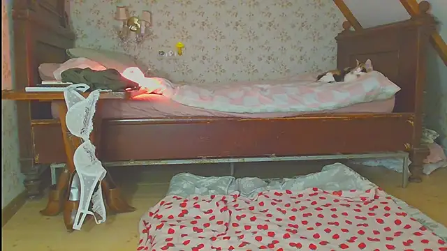 Snapshot of RubyLynxx chatting on 12/07/24, 03:19 RubyLynxx online show from 12/07/24, 03:19