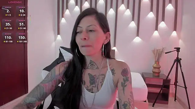 dark gotica online show from 04/05/26, 12:24