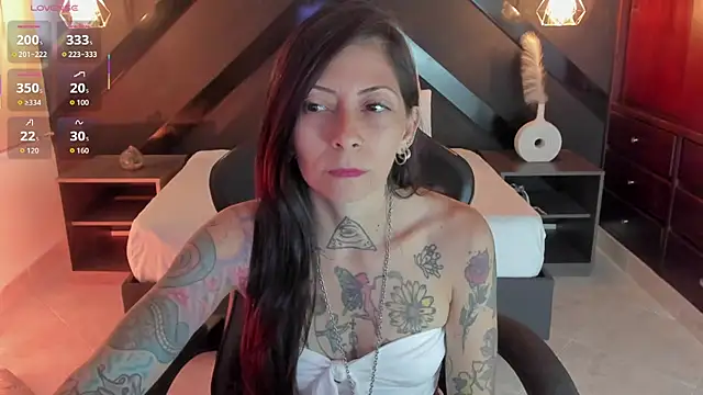 dark gotica online show from 04/18/26, 12:20