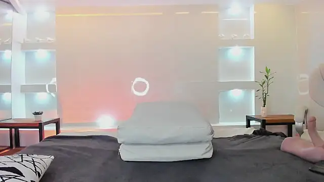 martina mayers online show from 03/18/25, 08:26