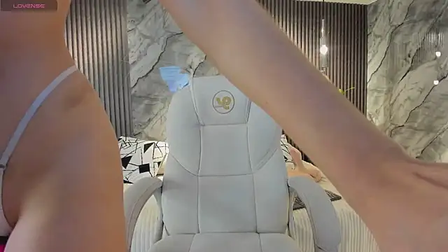 martina mayers online show from 10/20/25, 05:35