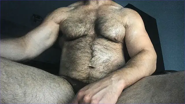 Snapshot of Hugealphabeast chatting on 07/28/26, 04:39 Hugealphabeast online show from 07/28/26, 04:39