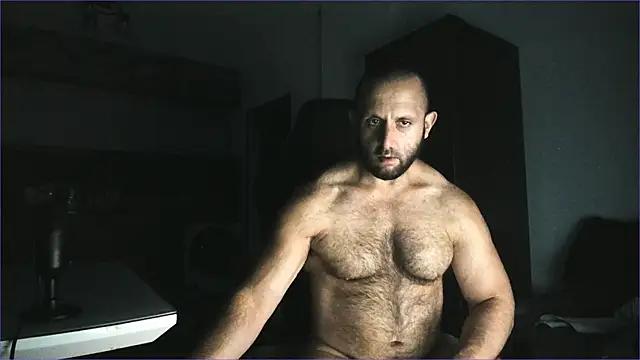 Snapshot of Hugealphabeast chatting on 08/03/26, 09:40 Hugealphabeast online show from 08/03/26, 09:40
