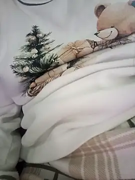 Snapshot of bruna_safadinhaa chatting on 04/15/26, 02:57 bruna safadinhaa online show from 04/15/26, 02:57