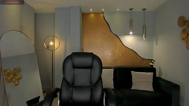 AlessiaCorleone  online show from 01/13/26, 08:14