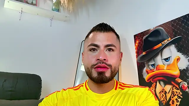 Snapshot of Juan_Castano chatting on 03/26/26, 11:21 Juan Castano online show from 03/26/26, 11:21