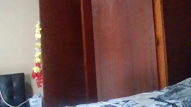 ShooingBunch online show from 12/04/25, 02:37