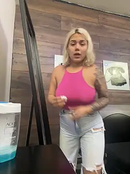 KatyaBlonding online show from 11/28/25, 12:08