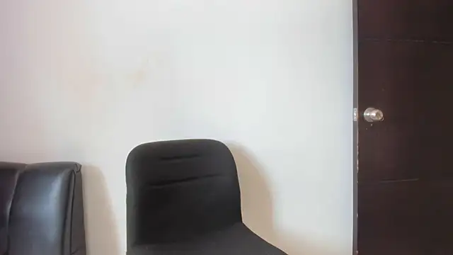 Snapshot of squirttati33 chatting on 09/10/25, 04:51 squirttati33 online show from 09/10/25, 04:51