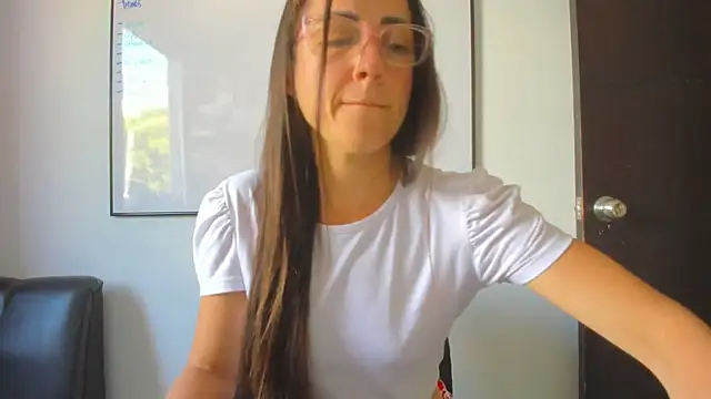 Snapshot of squirttati33 chatting on 10/24/25, 02:24 squirttati33 online show from 10/24/25, 02:24