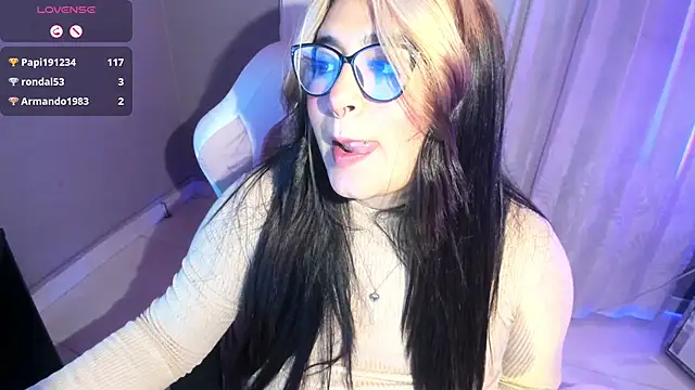 chloe bonnet online show from 12/14/24, 12:11