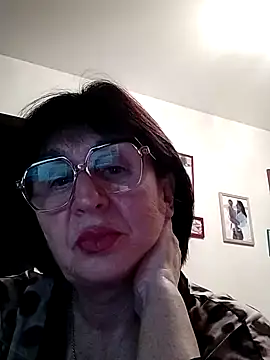 AlbinaXPretty online show from 12/01/24, 04:29