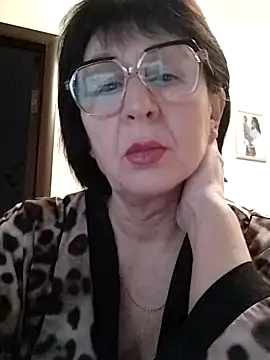 AlbinaXPretty online show from 12/03/24, 05:31