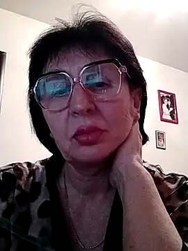 AlbinaXPretty online show from 02/03/25, 08:35