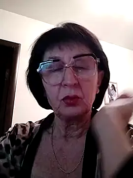 AlbinaXPretty online show from 02/19/25, 09:25