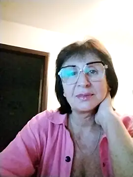 Snapshot of AlbinaXPretty chatting on 10/30/25, 05:13 AlbinaXPretty online show from 10/30/25, 05:13