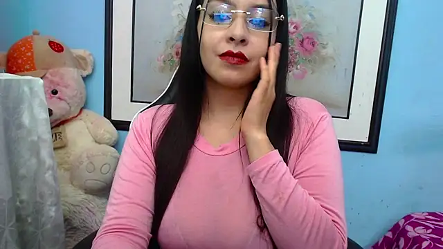 Snapshot of Luciana_and_Neitan chatting on 01/11/25, 08:43 Luciana and Neitan online show from 01/11/25, 08:43