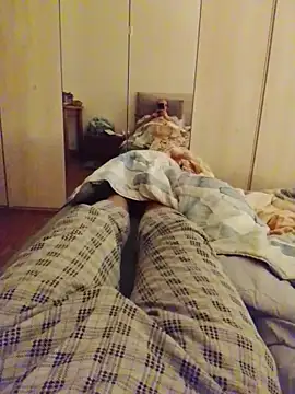 Snapshot of Passivello9 chatting on 12/22/25, 04:09 Passivello9 online show from 12/22/25, 04:09