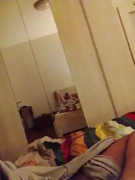 Snapshot of Passivello9 chatting on 12/23/25, 03:37 Passivello9 online show from 12/23/25, 03:37