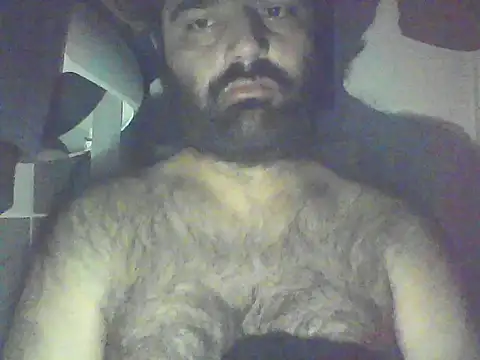 Snapshot of JohnBond009 chatting on 05/20/26, 10:05 JohnBond009 online show from 05/20/26, 10:05