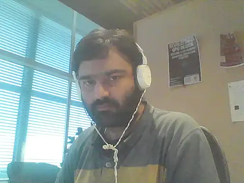 Snapshot of JohnBond009 chatting on 07/06/26, 07:38 JohnBond009 online show from 07/06/26, 07:38