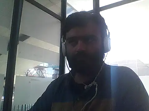 Snapshot of JohnBond009 chatting on 07/15/26, 06:51 JohnBond009 online show from 07/15/26, 06:51