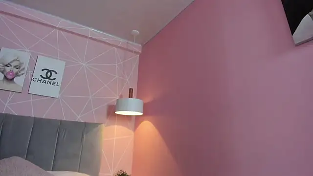 dolly zoe online show from 12/01/25, 09:42