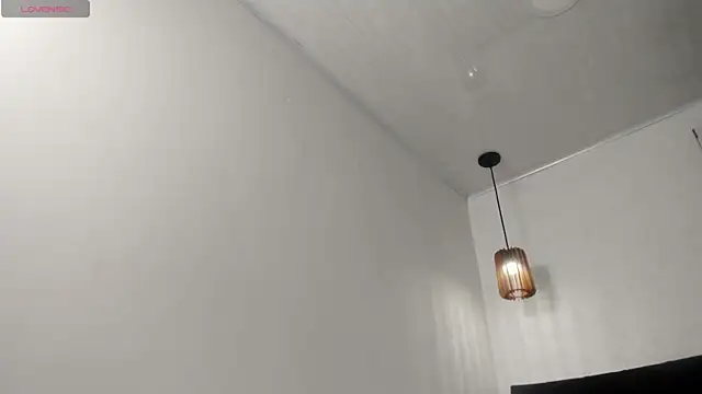 Snapshot of dolly_zoe chatting on 03/24/26, 11:37 dolly zoe online show from 03/24/26, 11:37