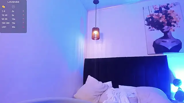 Snapshot of dolly_zoe chatting on 03/27/26, 11:21 dolly zoe online show from 03/27/26, 11:21