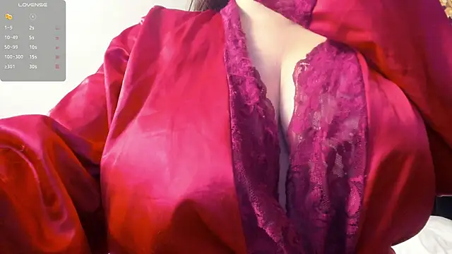 Snapshot of dolly_zoe chatting on 04/13/26, 09:15 dolly zoe online show from 04/13/26, 09:15