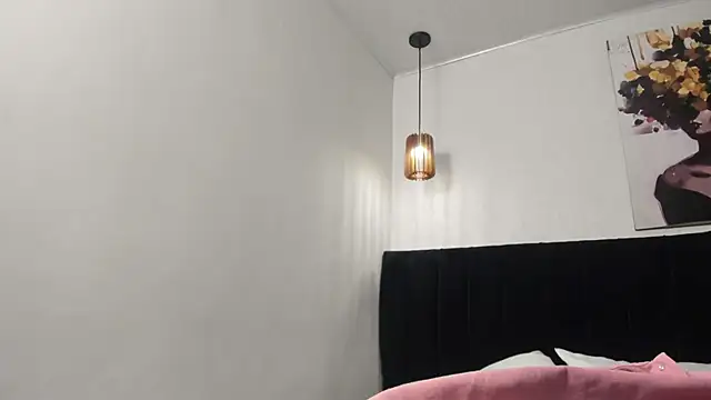 Snapshot of dolly_zoe chatting on 04/14/26, 05:24 dolly zoe online show from 04/14/26, 05:24