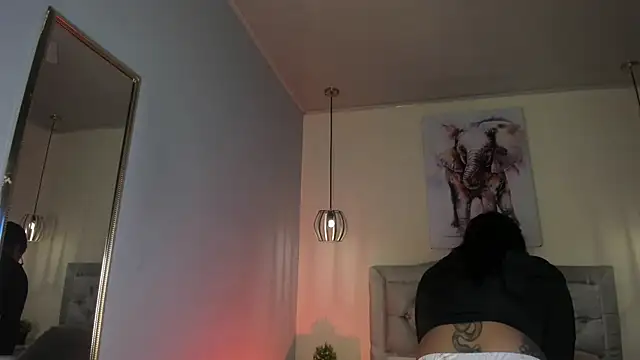 ayshel   online show from 02/02/26, 08:51