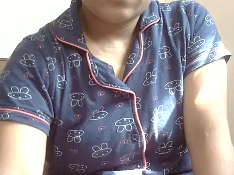 shekira99 online show from 09/27/25, 03:44