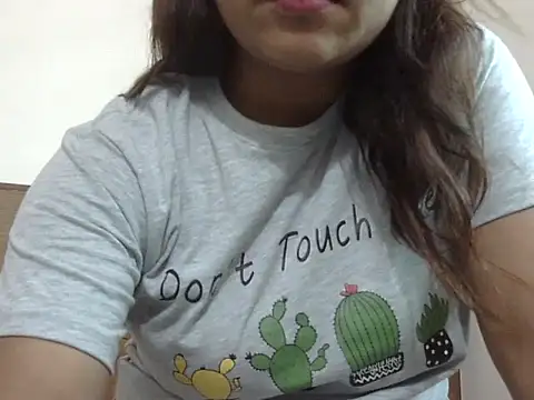 shekira99 online show from 10/24/25, 01:03