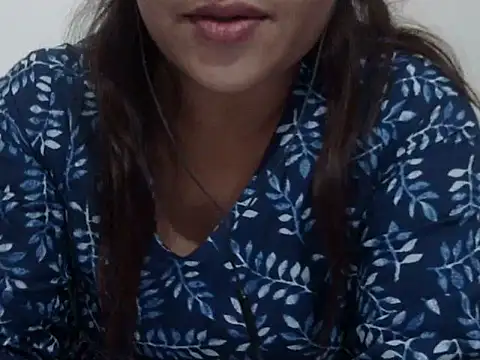 shekira99 online show from 12/22/25, 08:06