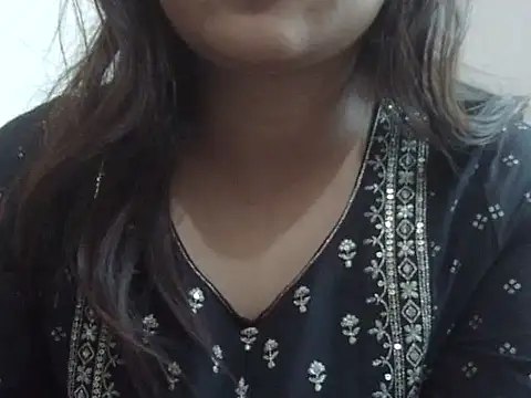 shekira99 online show from 02/13/26, 05:03