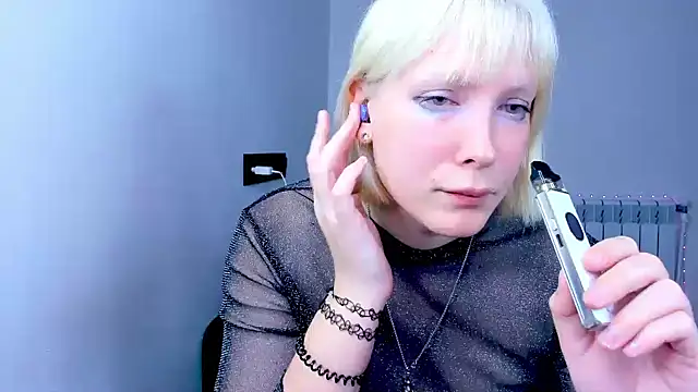 dollmore online show from 11/05/25, 02:55