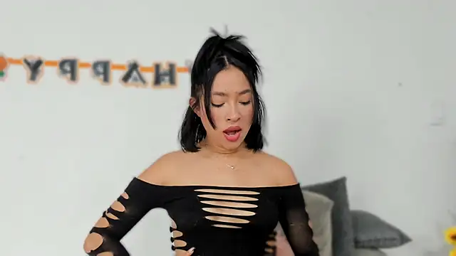 valerycolins online show from 11/05/25, 11:21